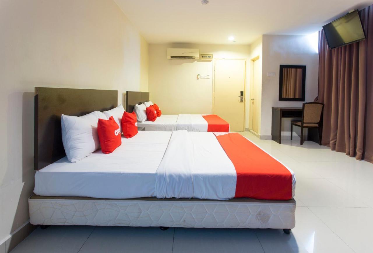 Oyo 89966 Green World Hotel @ Seri Putra Kajang Luaran gambar